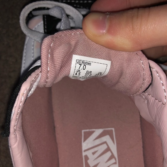 Black and pink/white checkerboard old skool Vans - Picture 7 of 7